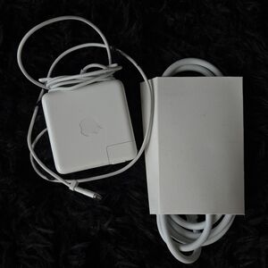 Original Apple MacBook Charger